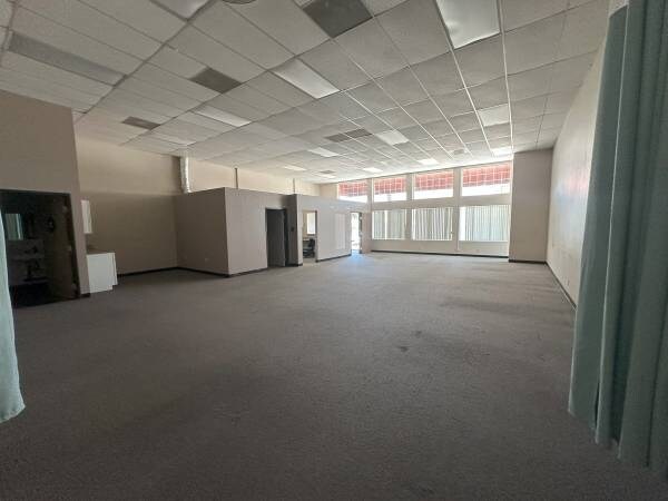 935 W San Marcos Blvd, San Marcos, CA à louer - Photo intérieure - Image 3 de 7