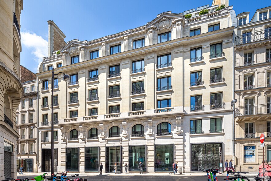 55 Rue D'Amsterdam, Paris for lease - Primary Photo - Image 1 of 3