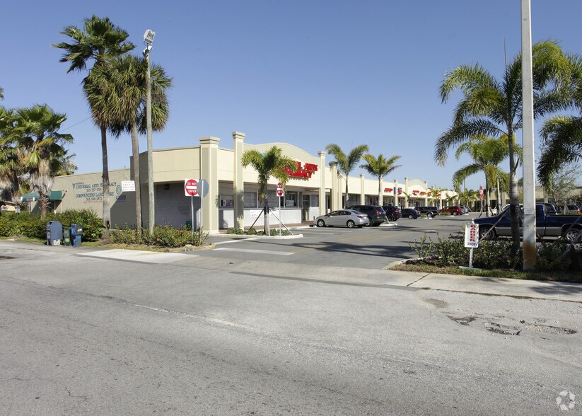 6500 W 4TH Ave, Hialeah, FL à louer - Photo du bâtiment - Image 2 de 6