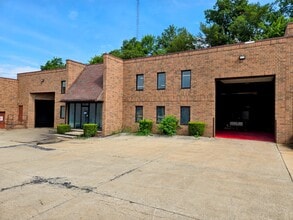 12855 York Delta Dr, North Royalton, OH à louer Photo intérieure- Image 1 de 8