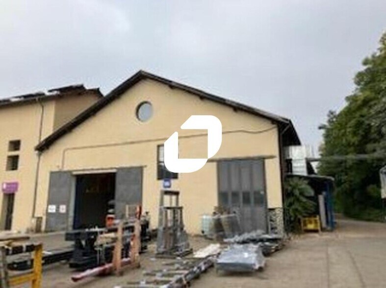 Flex dans Neuville-sur-Saône à louer - Photo du bâtiment - Image 2 de 5