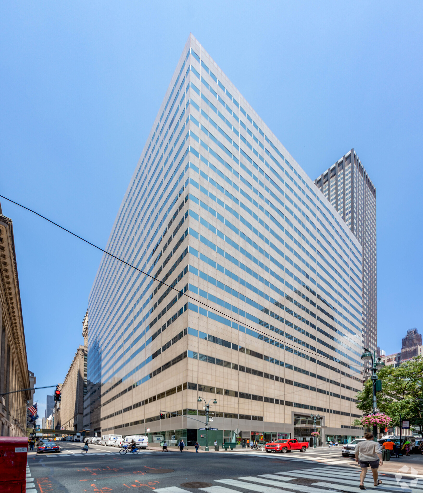 237 Park Ave, New York, NY for lease Building Photo- Image 1 of 6