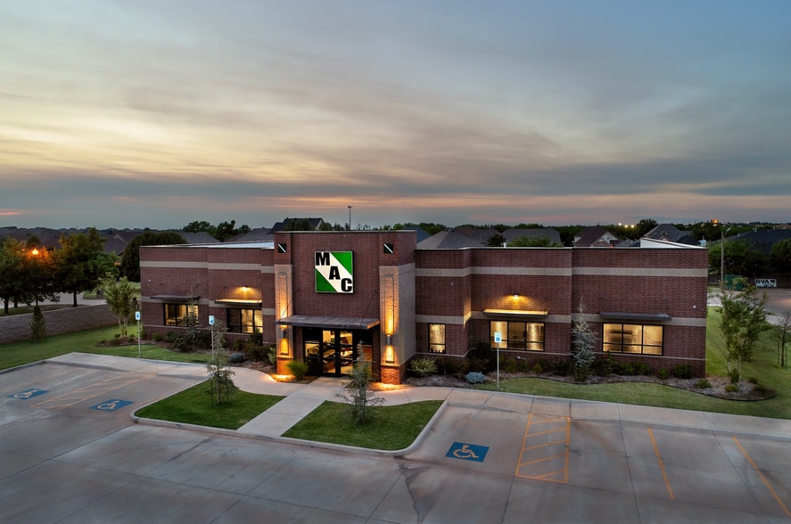 25 NW 146th St, Edmond, OK for lease - Building Photo - Image 1 of 18