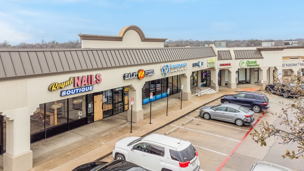11613-11617 N Central Expy, Dallas, TX for lease - Building Photo - Image 3 of 19