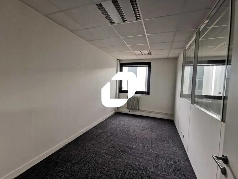 19-25 Rue Alexis De Tocqueville, Antony for lease - Interior Photo - Image 3 of 31