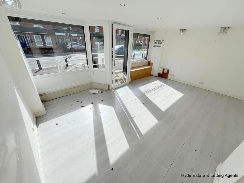 426 Bury Old Rd, Manchester à louer - Photo intérieure - Image 2 de 8