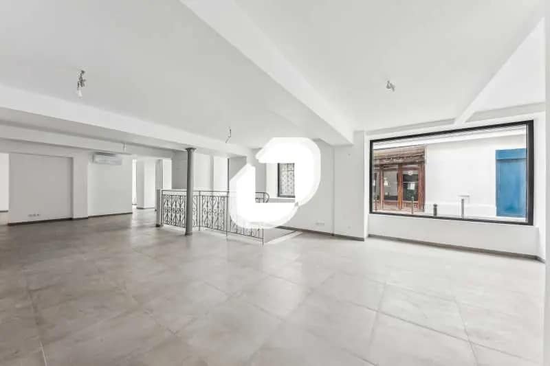 67 Rue De Charenton, Paris for lease - Building Photo - Image 1 of 16