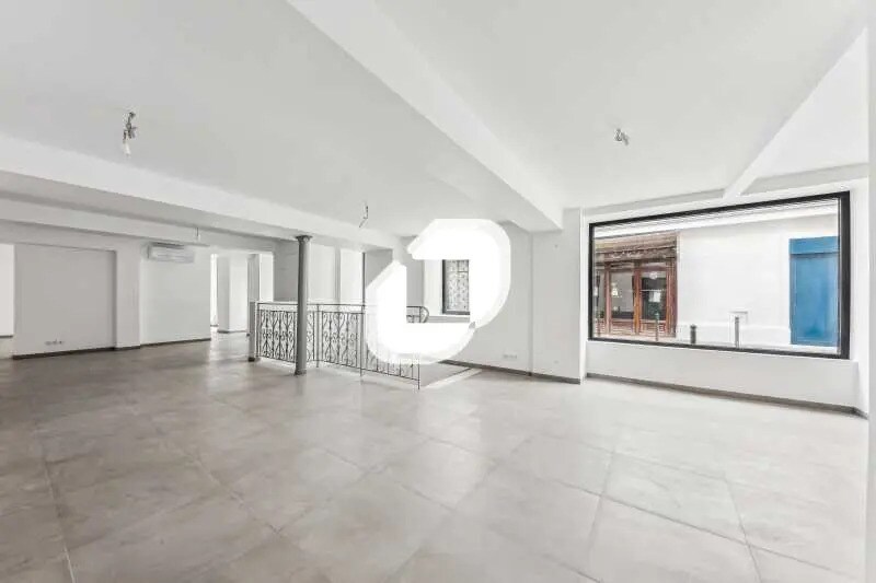 67 Rue De Charenton, Paris à louer Photo du bâtiment- Image 1 de 17