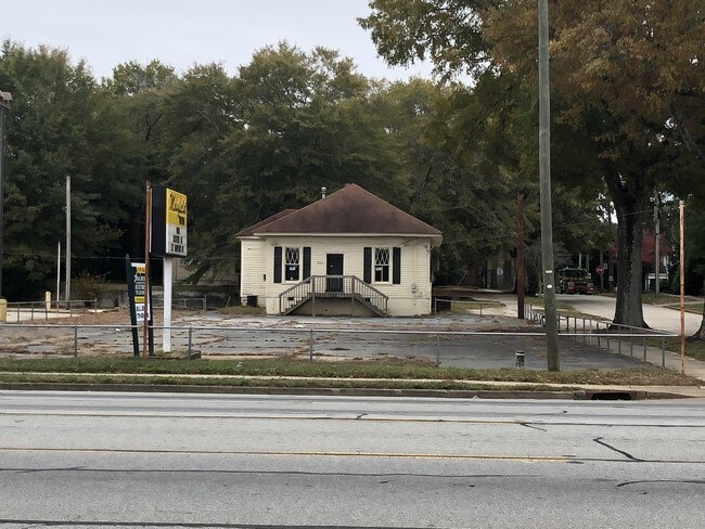 Plus de détails pour 530 W Taylor St, Griffin, GA - Commerce de détail à louer