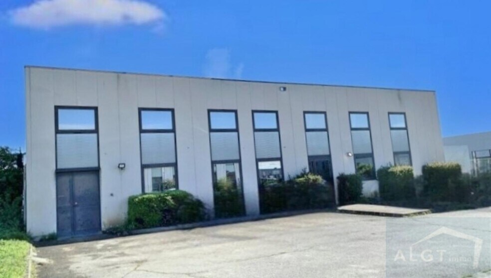 Local d'activités dans Portet-sur-Garonne à vendre - Photo du bâtiment - Image 2 de 12