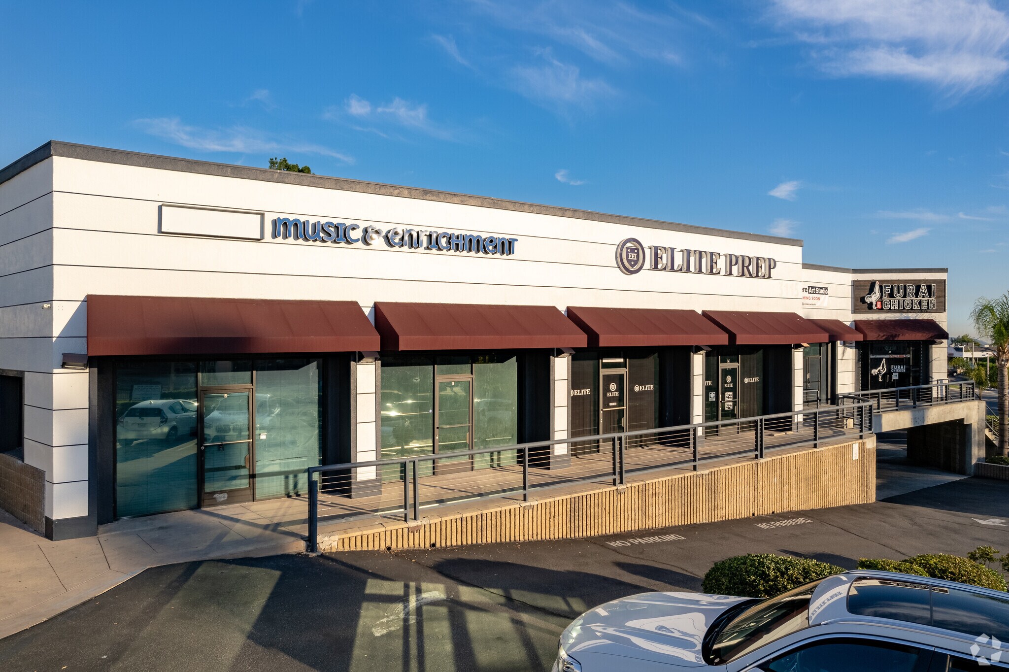 3115 Foothill Blvd, La Crescenta, CA à louer Photo principale- Image 1 de 10