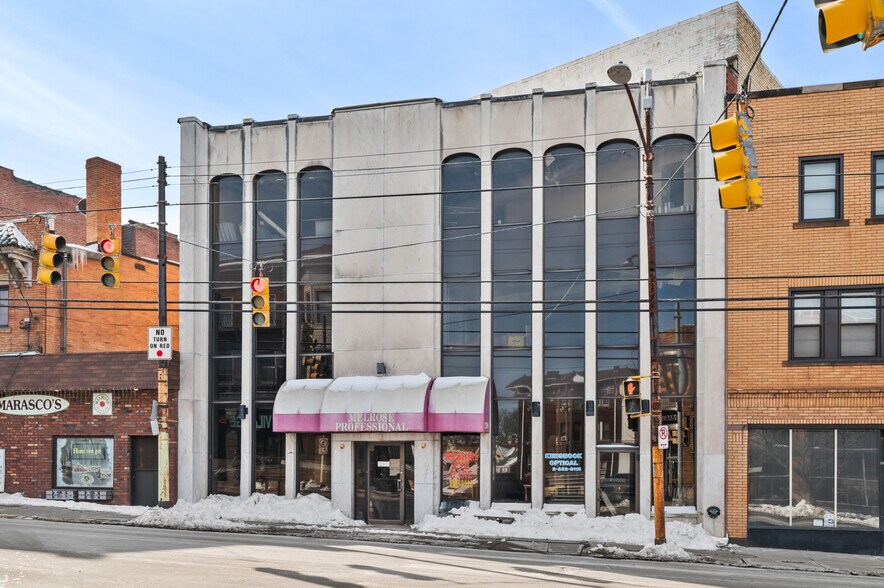 2708 Brownsville Rd, Pittsburgh, PA à vendre - Photo du bâtiment - Image 2 de 21