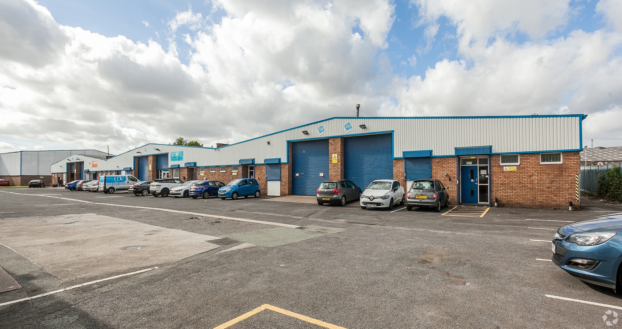 Caledonia Way, Manchester for lease Primary Photo- Image 1 of 4