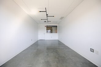 7236 St Waverly, Montréal, QC for lease Interior Photo- Image 2 of 6