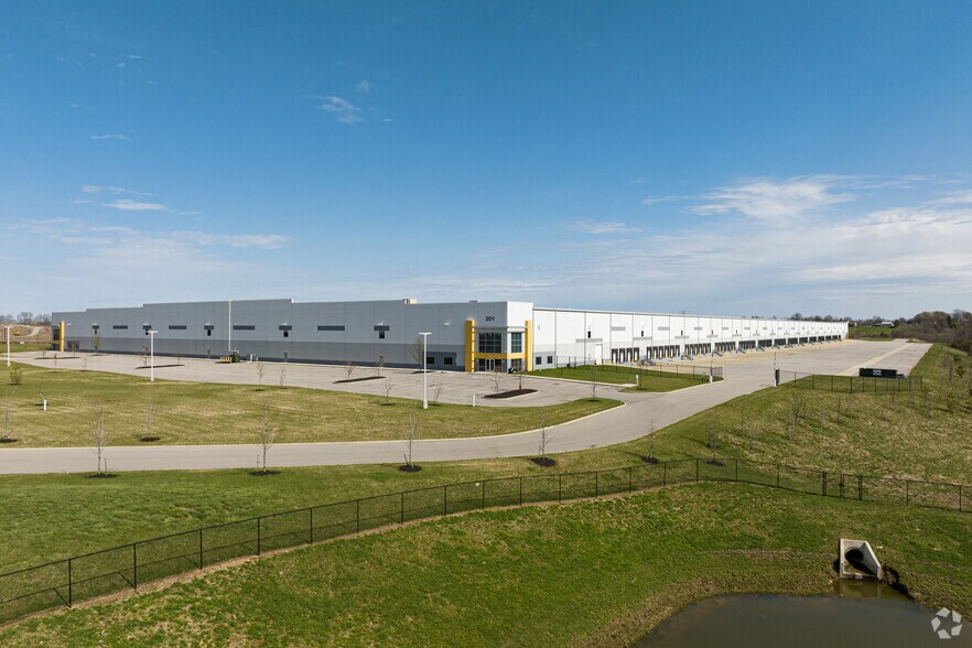 201 Richard Knock Hwy, Walton, KY à louer - Photo du bâtiment - Image 3 de 39