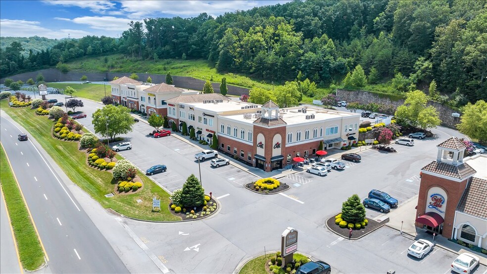 3555 Electric Rd, Roanoke, VA for lease - Building Photo - Image 1 of 8