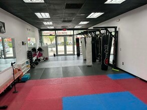 2730-2736 Hollywood Blvd, Hollywood, FL à louer Photo intérieure- Image 2 de 6