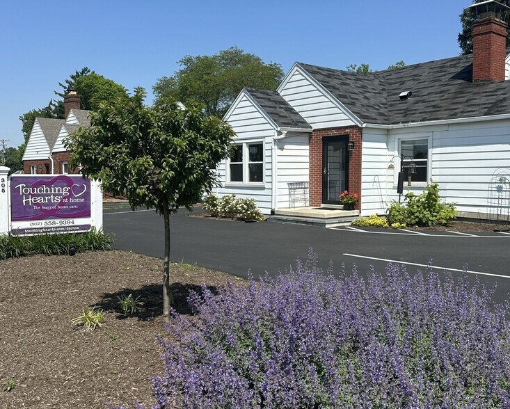 305 E Stroop Rd, Kettering, OH à vendre - Photo du bâtiment - Image 2 de 13