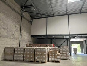 230 Rue Henri Delaunay, Aix-en-Provence à louer Photo intérieure- Image 2 de 7