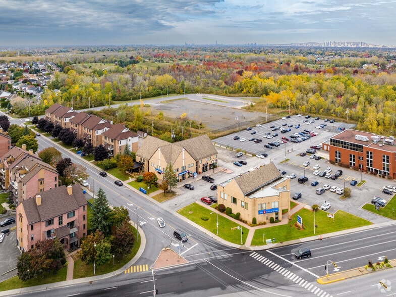 7161 Boul Cousineau, Saint-hubert, QC à louer - Aérien - Image 2 de 5