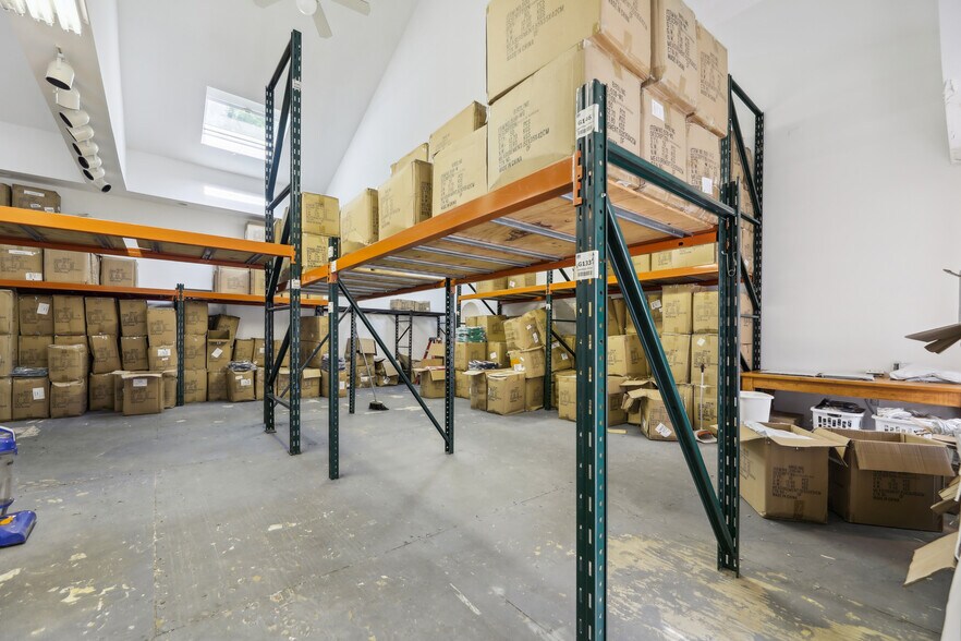 35 Belden Pl, Montclair, NJ à louer - Photo intérieure - Image 3 de 33