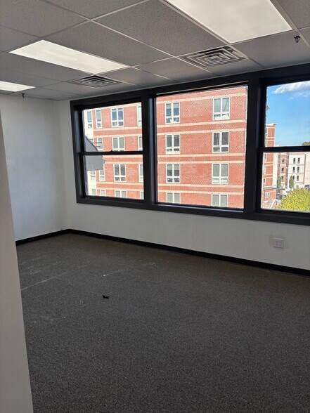 1515 Hancock St, Quincy, MA à louer - Photo du bâtiment - Image 3 de 9