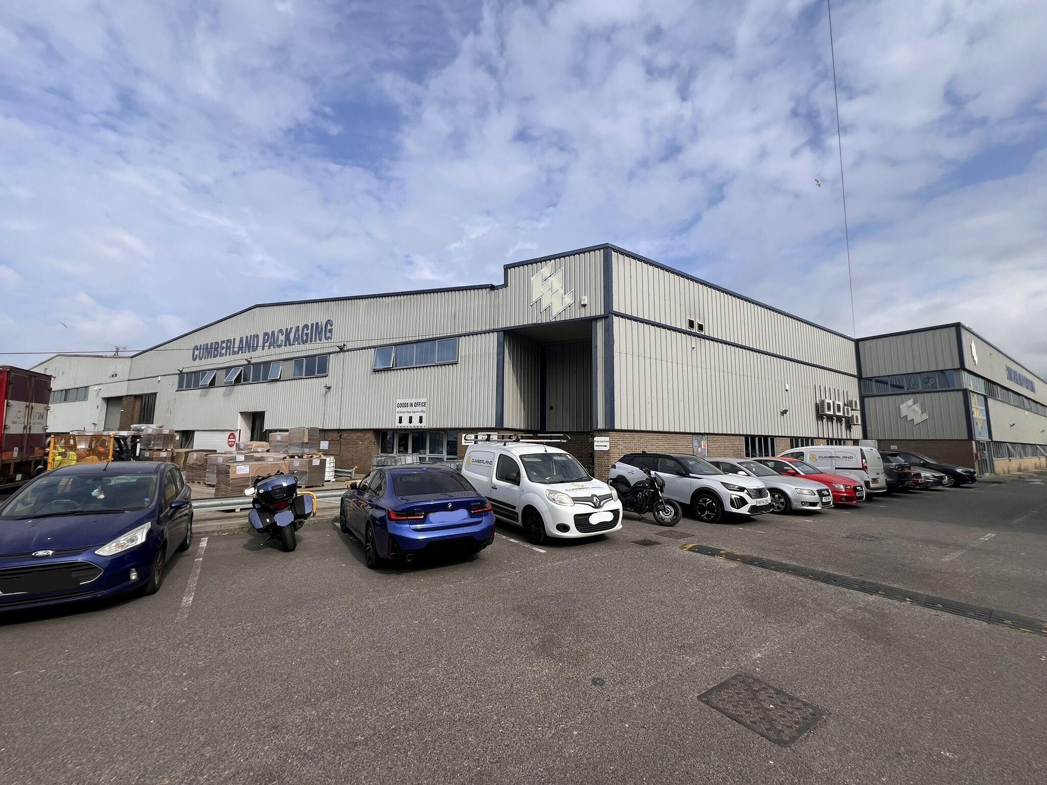 Campfield Rd, Southend On Sea for lease Building Photo- Image 1 of 8