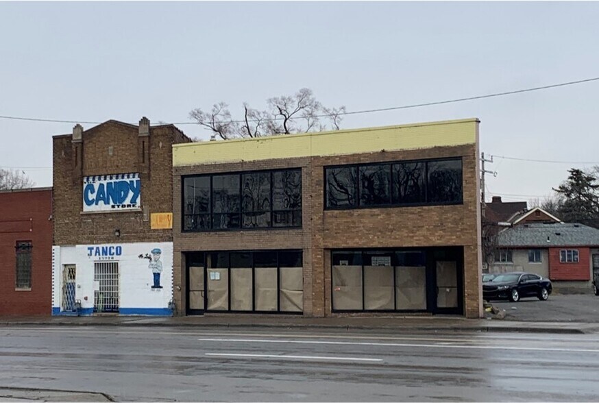 15924 Grand River Ave, Detroit, MI for lease - Building Photo - Image 1 of 1