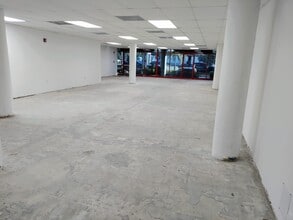 1799 W Oakland Park Blvd, Oakland Park, FL for lease Building Photo- Image 2 of 3