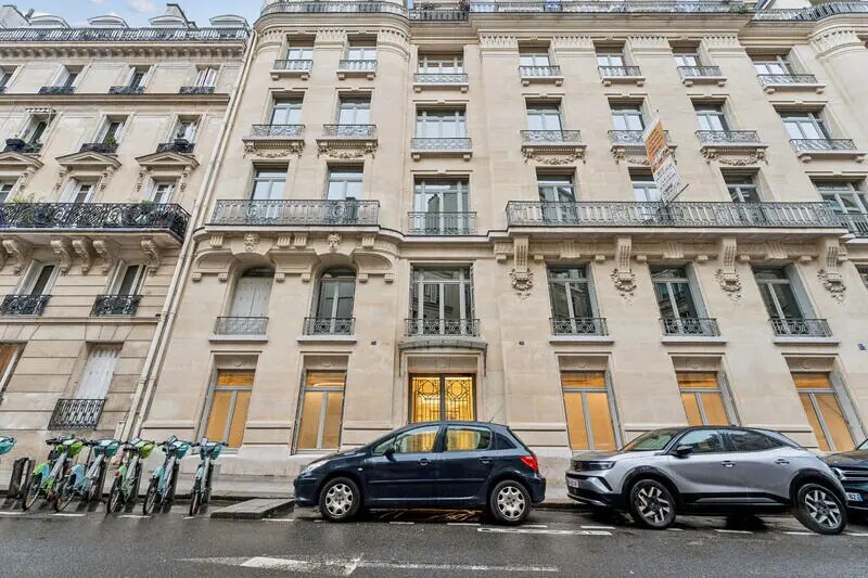 52 Rue De La Bienfaisance, Paris à louer Photo du bâtiment- Image 1 de 17