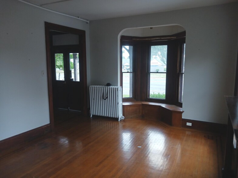 5870 Easton Rd, Plumsteadville, PA à vendre - Photo du bâtiment - Image 3 de 34