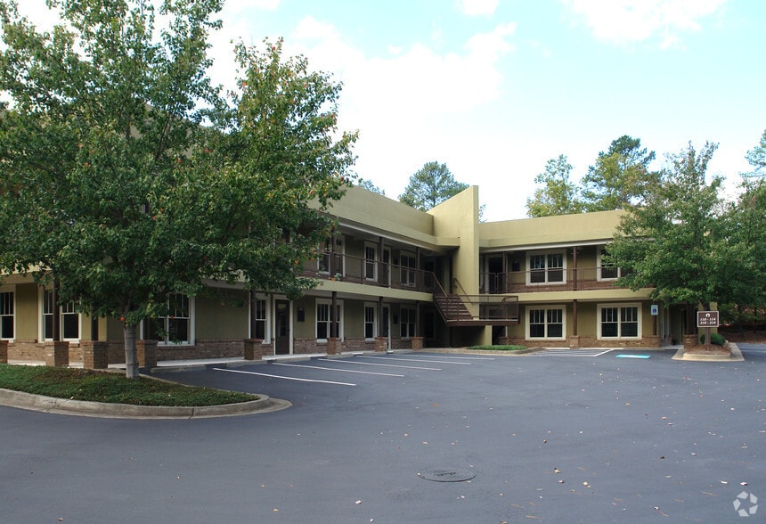 11080 Old Roswell Rd, Alpharetta, GA à louer - Photo du bâtiment - Image 3 de 21
