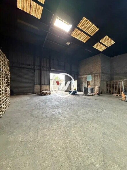 Industriel dans Goussainville à vendre - Photo du bâtiment - Image 2 de 12