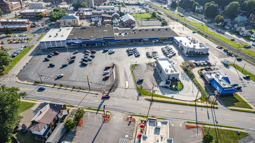 201 N Hampton Ave, Punxsutawney, PA for lease - Building Photo - Image 2 of 18