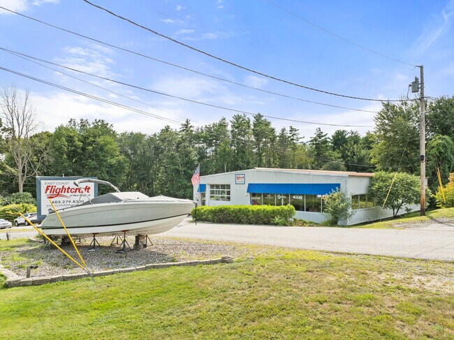 Plus de détails pour 177 NH Route 104, Meredith, NH - Industriel à louer