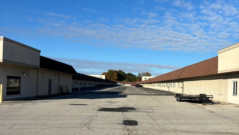 6051 Telegraph Rd, Toledo, OH à louer - Photo du bâtiment - Image 3 de 7