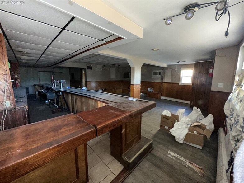 205 Sheridan Blvd, Inwood, NY à louer - Photo intérieure - Image 2 de 9