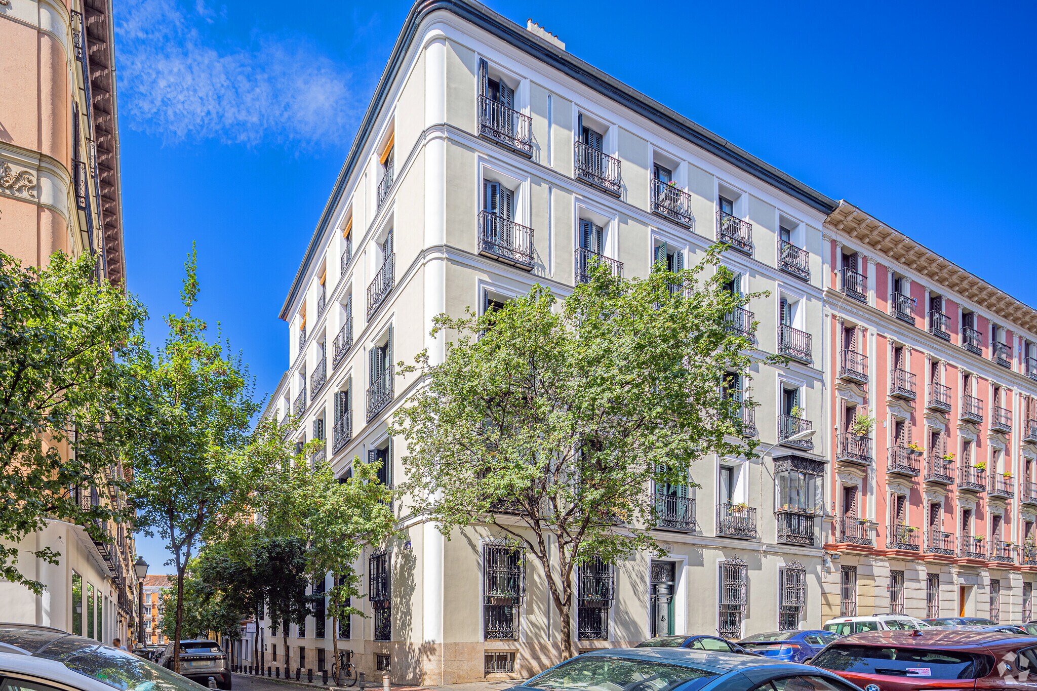 Multifamily in Madrid, Madrid for sale Primary Photo- Image 1 of 4