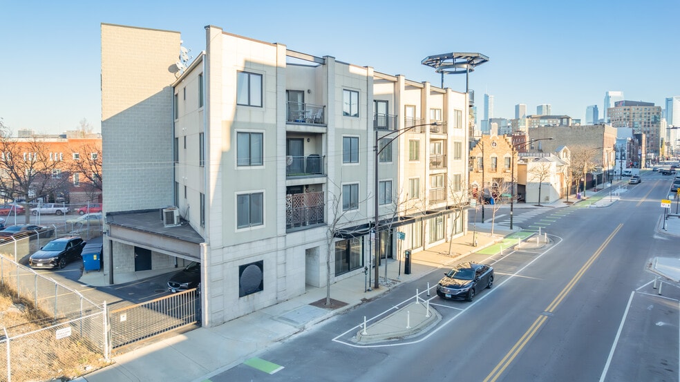 875 N Milwaukee Ave, Chicago, IL à louer - Photo du bâtiment - Image 2 de 6