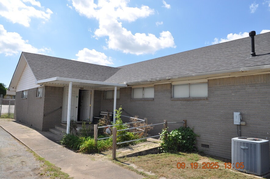 15890 E Pine St, Tulsa, OK for sale - Building Photo - Image 1 of 12