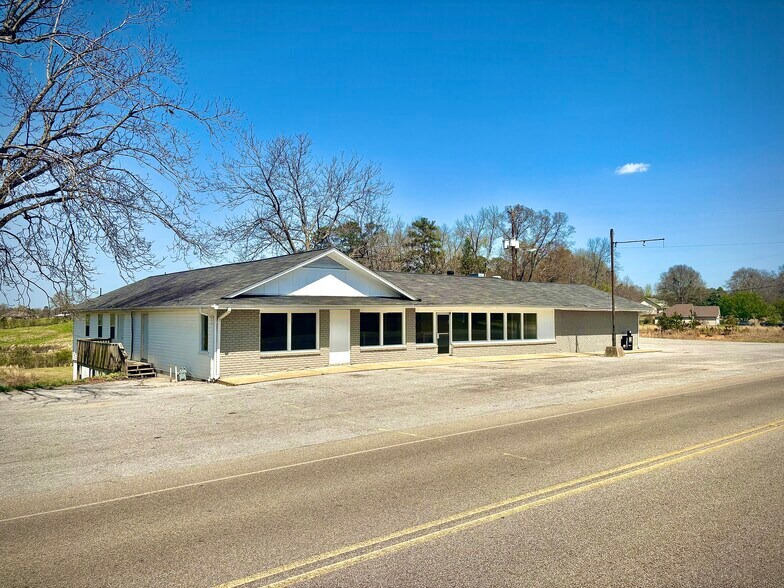 1759 County Road 28, Clanton, AL à vendre - Photo principale - Image 1 de 9