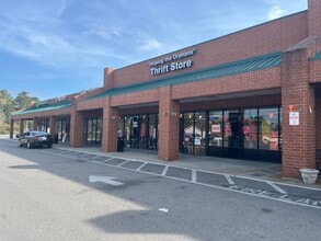 913 W 3rd St, Pembroke, NC à louer Photo intérieure- Image 2 de 3