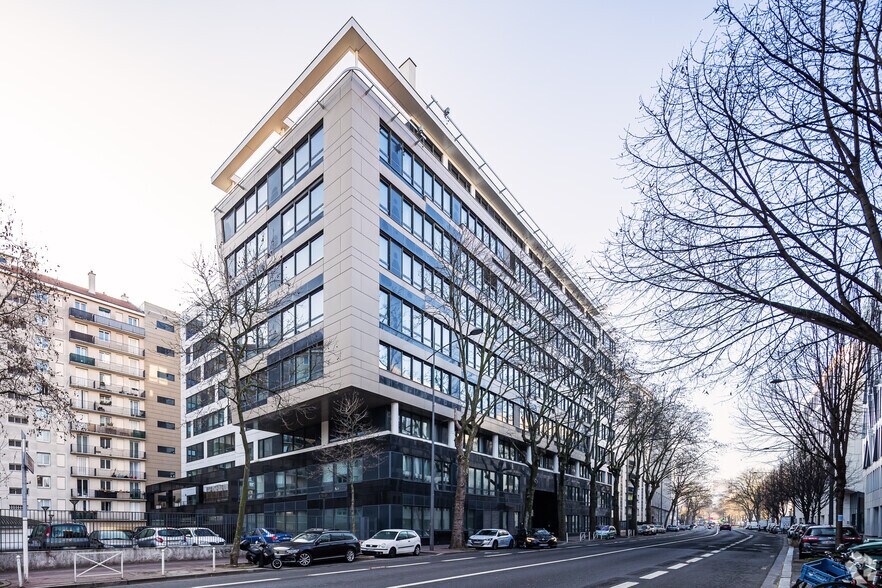 157 Avenue Pierre Brossolette, Montrouge à louer - Photo du bâtiment - Image 1 de 12