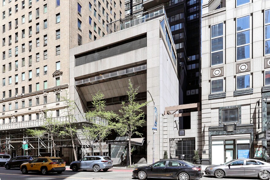 115 E 57th St, New York, NY à louer - Photo du bâtiment - Image 1 de 3
