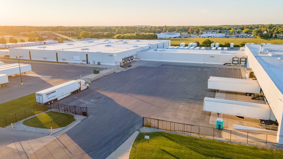 1 Reynolds Dr, Beloit, WI for lease - Building Photo - Image 2 of 8