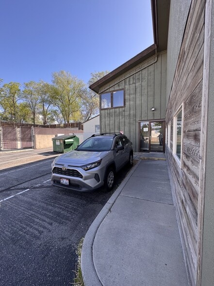 9075 S Riverside Dr, Sandy, UT for sale - Building Photo - Image 3 of 18