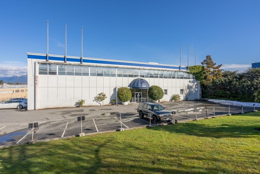 3605 Grandview Hwy, Vancouver, BC à louer - Photo du bâtiment - Image 3 de 8