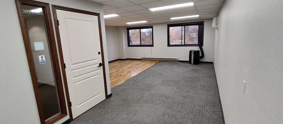 107 W 29th St, Loveland, CO à louer - Photo intérieure - Image 2 de 8