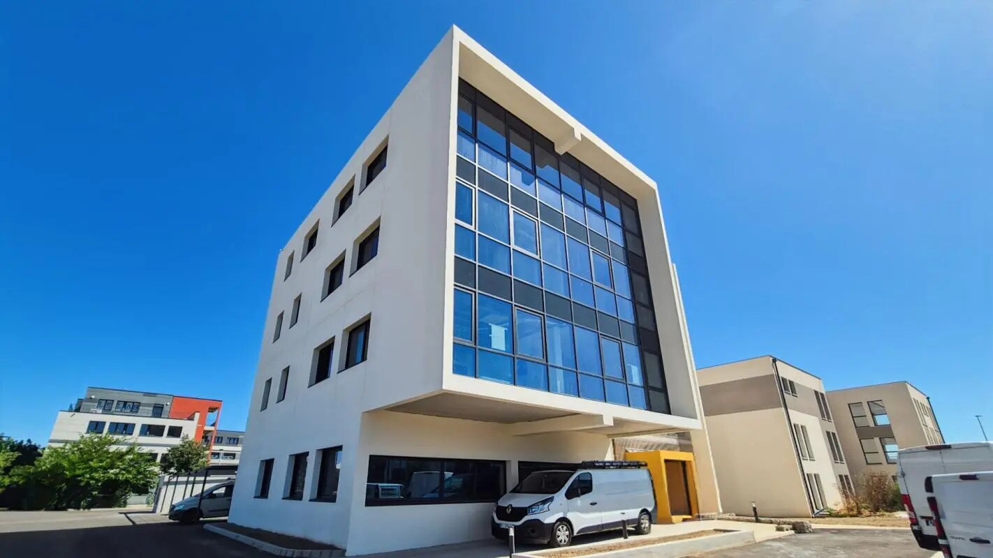 Office in Avignon for sale Building Photo- Image 1 of 6