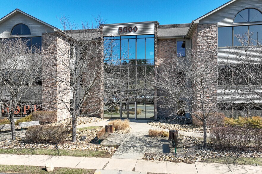 5000 Stonewood Dr, Wexford, PA à vendre - Photo du bâtiment - Image 3 de 20